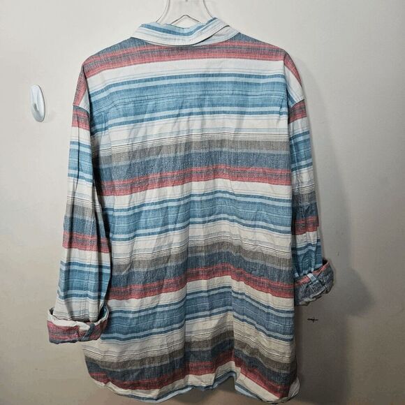 L.L Bean Chambray Button Down Long Sleeve Shirt Slightly Fitted Untucked Fit, St - Picture 3 of 3